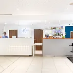 Express - Est By Ihg 툴롱