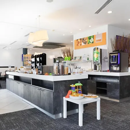 Express - Est By Ihg Hotell 3*