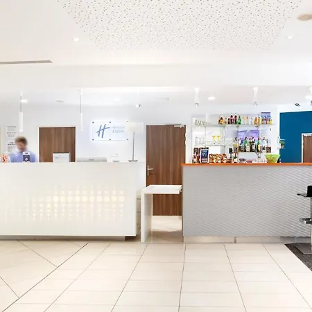 Express - Est By Ihg 3*