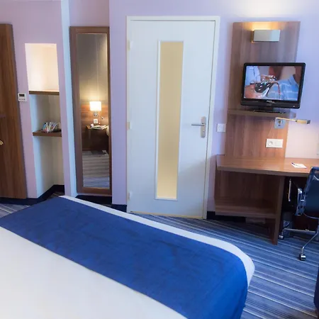 Express - Est By Ihg