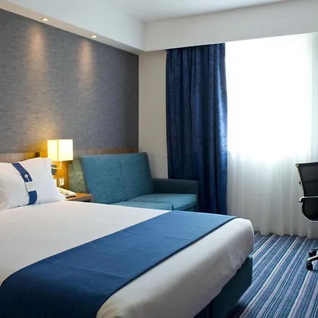 Express - Est By Ihg 호텔 3*