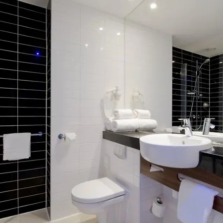Hotel Express - Est By Ihg 3*