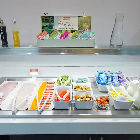 Express - Est By Ihg Hotell