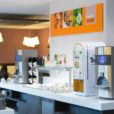 Express - Est By Ihg Hotel
