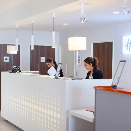 Hotel Express - Est By Ihg