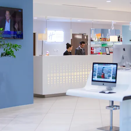 Express - Est By Ihg Hotell