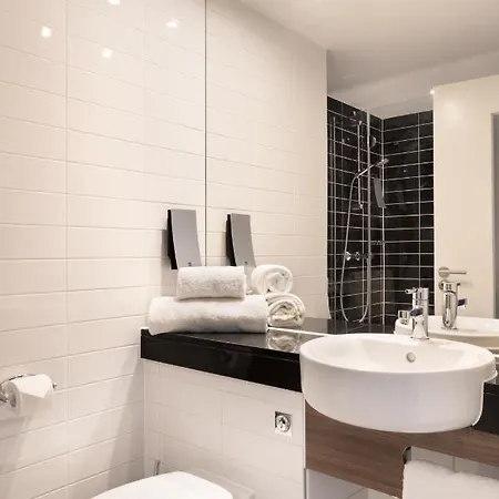 Hotel Express - Est By Ihg Toulon
