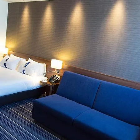 Hotel Express - Est By Ihg