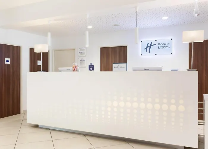Express - Est By Ihg Hotel Toulon