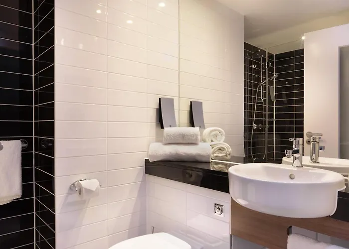 Hotel Express - Est By Ihg 3*