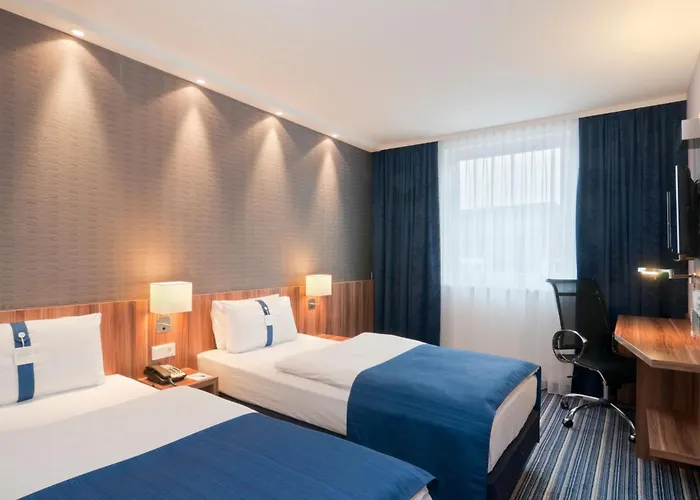 Hotel Express - Est By Ihg