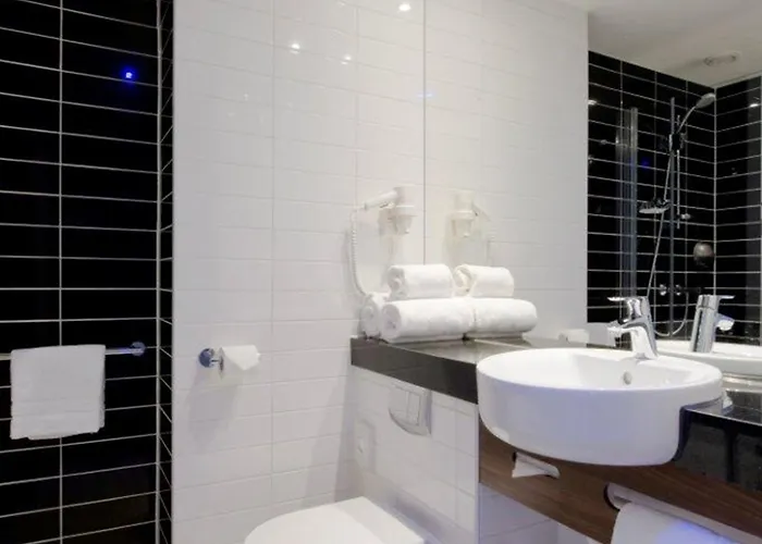Hotel Express - Est By Ihg 3*