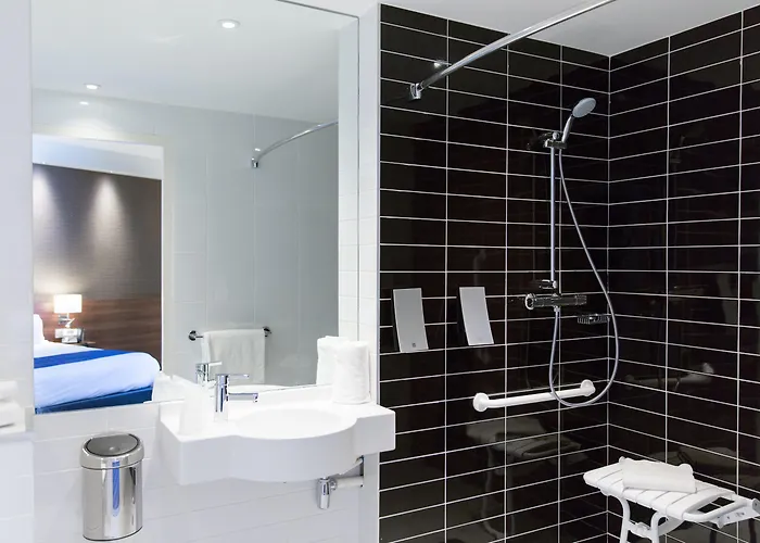Express - Est By Ihg 3*