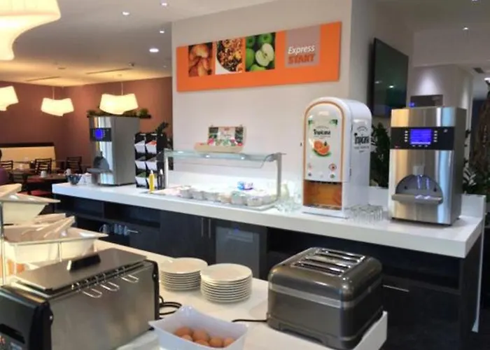 Express - Est By Ihg Toulon