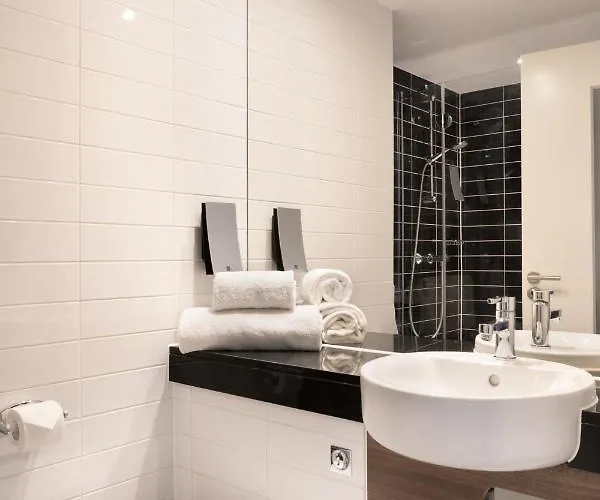Hotel Express - Est By Ihg Toulon
