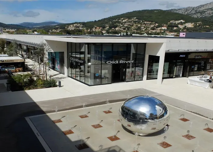 Express - Est By Ihg Hotel Toulon