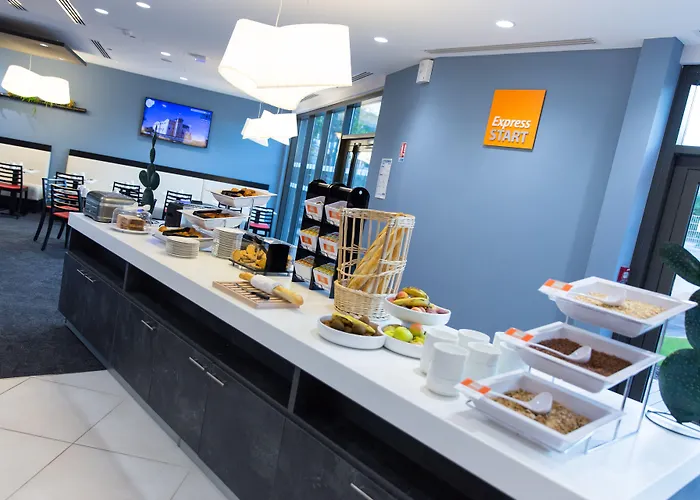Hotel Express - Est By Ihg Toulon